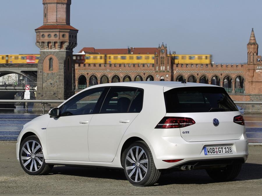  Volkswagen Golf GTE 5-Door 2014 года  (фото 28 из 45)